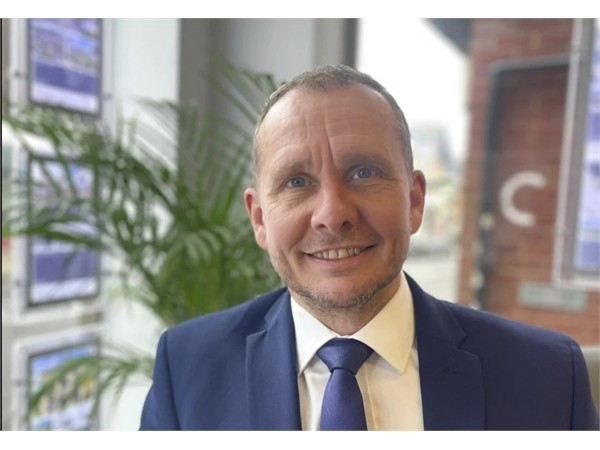{Northwood St Albans From Advertising to Agency Owner: How Franchising Helped Build a Market-Leading Business}