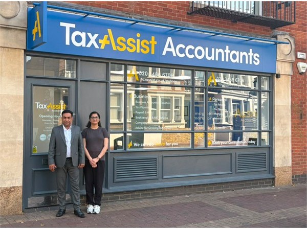{New TaxAssist Accountants shop opens in Putney}