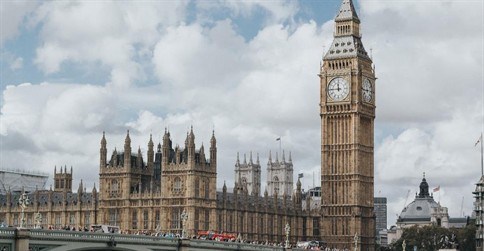 The Best Ways to Fund a Business Purchase in the UK 