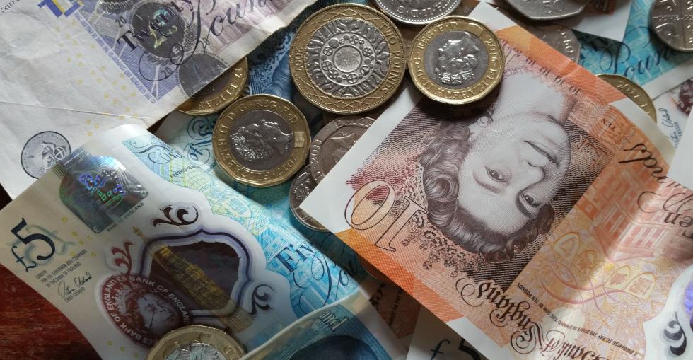 Side hustle ideas to earn extra money in the UK