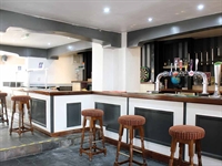 9 bedroom hotel bar - 2