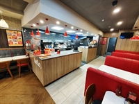 wimpy restaurant with huge - 3