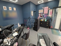 compact yardley retail premises - 3