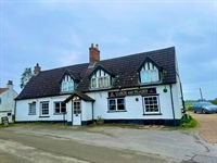 lincolnshire three bedroom pub - 1