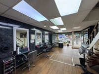 leasehold unisex hair salon - 3