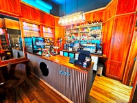 fully refurbished café for - 2