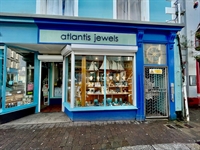 leasehold independent jewellers located - 1