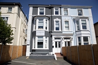 merseyside 11 bedroom guesthouse - 1
