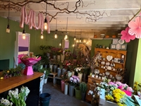 very well-known flower shop - 3