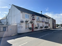 attractive pub good quality - 1