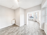 ground floor lock up - 3