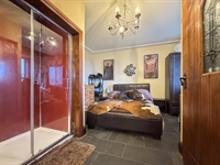 freehold 6 bedroom guest - 2