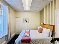 12 bedroom licensed hotel - 3