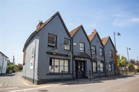six-bedroom public house to - 1