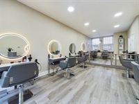 established hair salon accommodation - 3