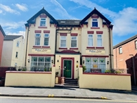 charming 15-bedroom en-suite hotel - 1