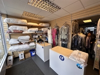 dry cleaners laundry hove - 1