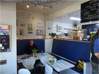 busy cafe takeaway between - 3
