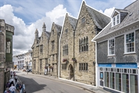 luxury serviced office suites - 1