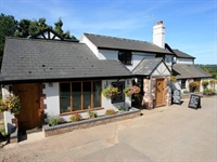 the oak inn staplow - 2