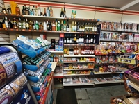 off licence with two-bedroom - 3