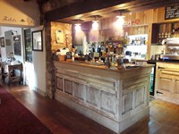 idyllic cotswold country pub - 2
