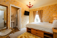 10 bedroom guest house - 3