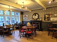 dorchester high street pub - 3
