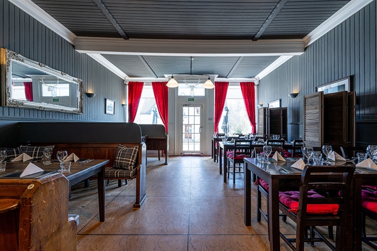 Buy a superbly presented hotel & inn, killin in killin