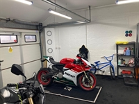 well-located versatile retail workshop - 3