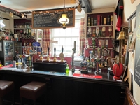 attractive 16th century freehouse - 3