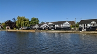 freehold riverside holiday let - 1