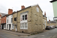 outstanding town centre bar - 1
