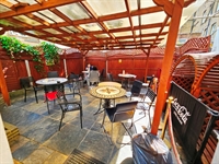 cafe with private rear - 2