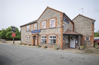 well established popular pub - 1