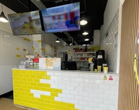 franchised bubble tea shop - 3