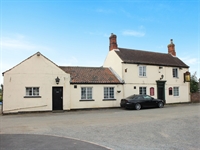 lincolnshire 3 bedroom detached - 1