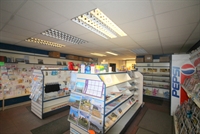 attractive retail unit situated - 3
