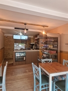 well-located takeaway - 1