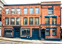 chester luxury aparthotel with - 1