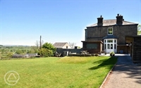 well-known family-run b& b - 1