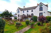 imposing bayside pub restaurant - 1