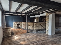 characterful 16th-century thatched inn - 3