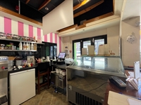 established café with equipment - 2
