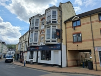 free-of-tie pub restaurant heart - 3