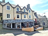 refurbished pub with eight - 1