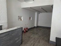 high footfall retail shop - 3