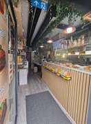 busy café kilburn london - 3