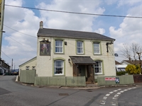 charming village pub pontypridd - 1