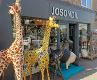 hugely popular gift store - 1
